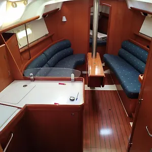 Cruising Boat For Up To 6 People In Masnou Spain